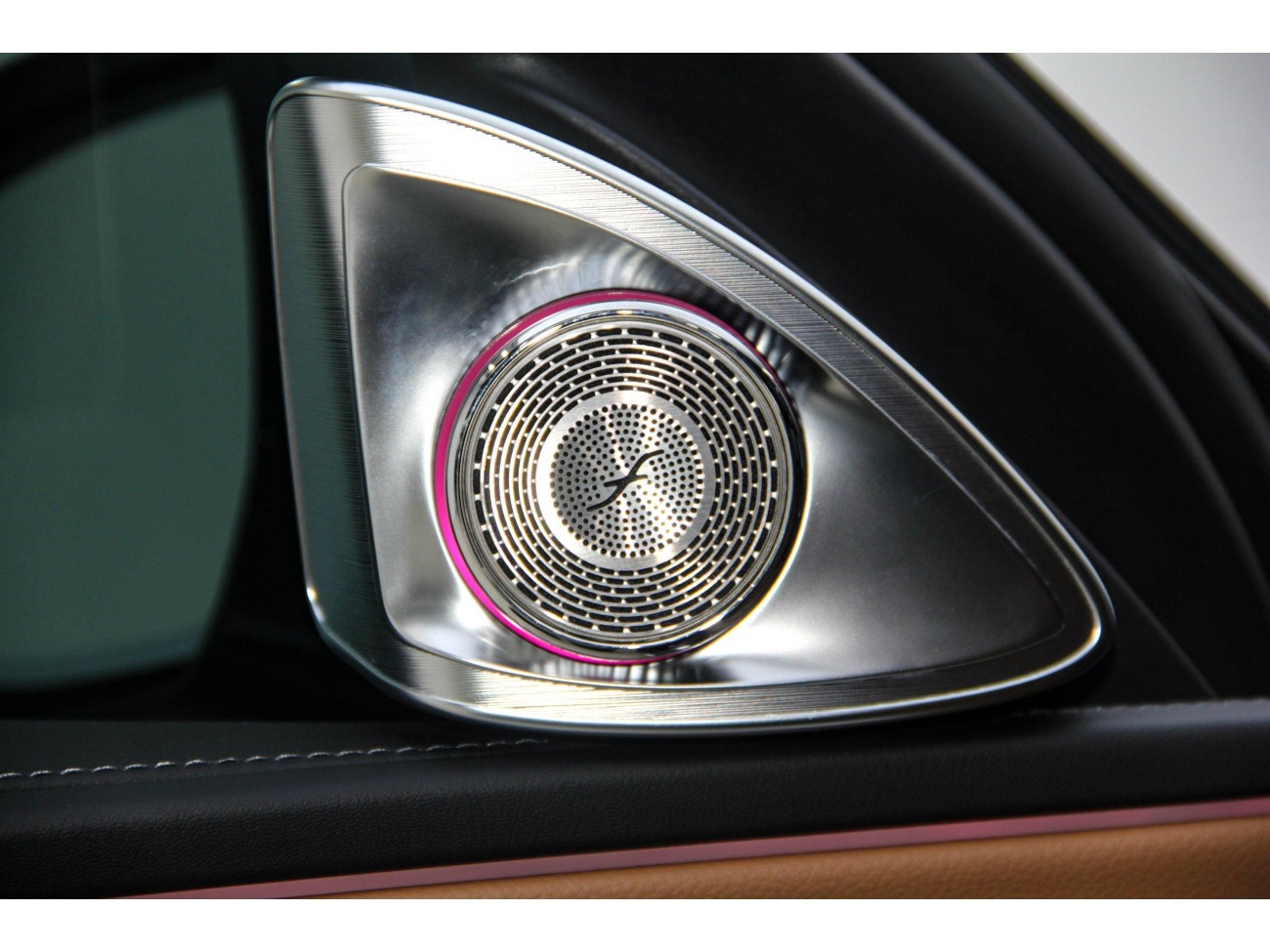 Mercedes-Benz E 300 L 2025