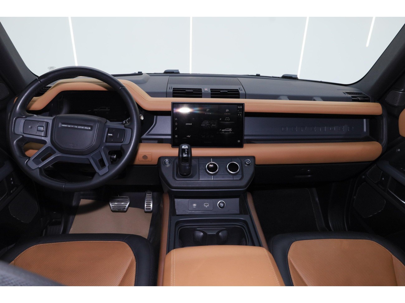 Land Rover Defender 2023