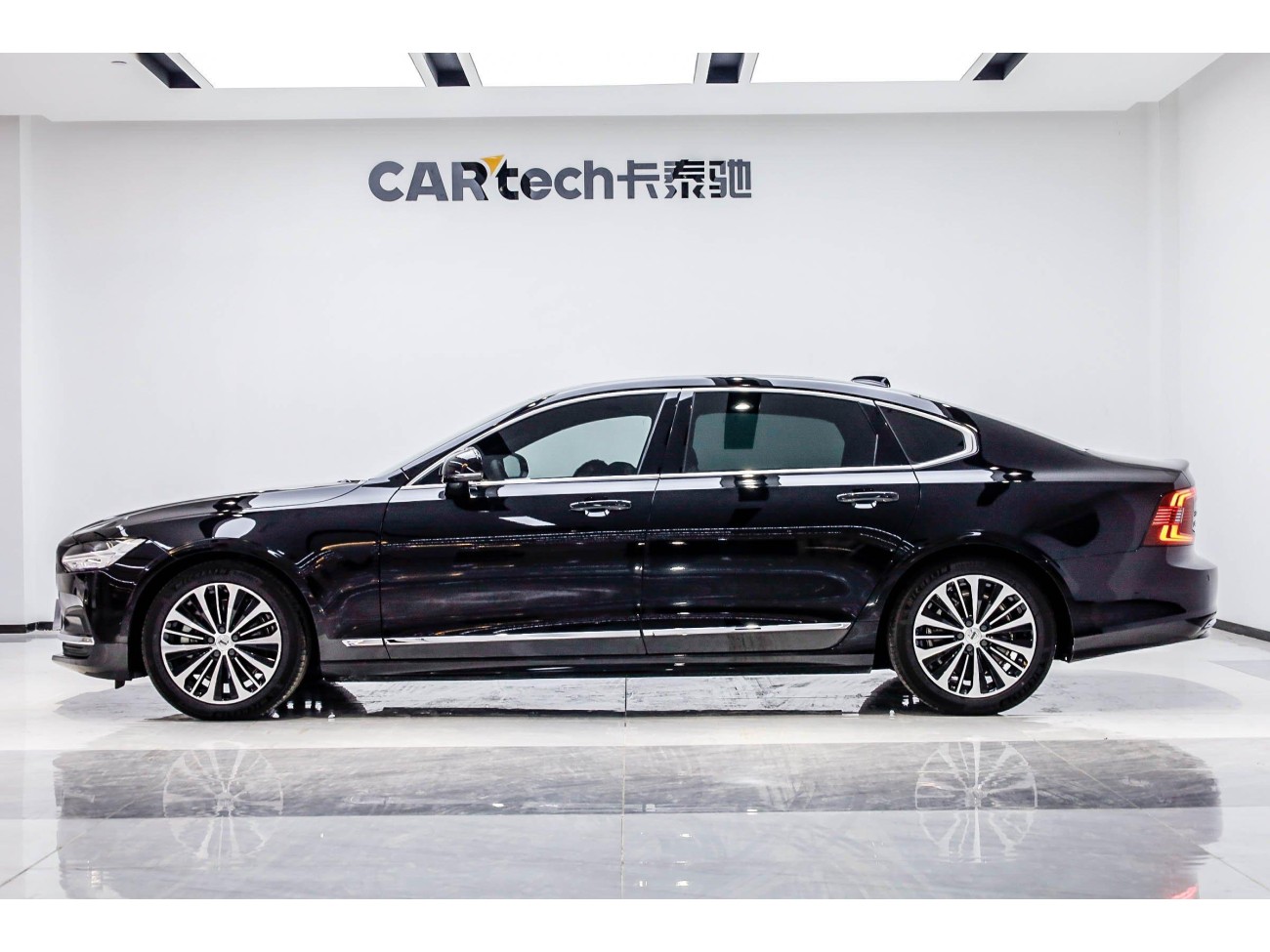 Volvo S90 2025