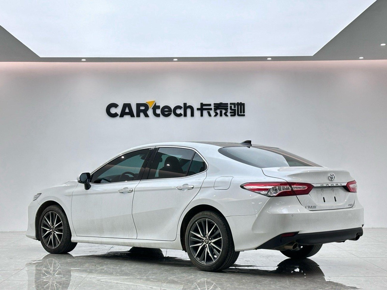 Toyota Camry 2021