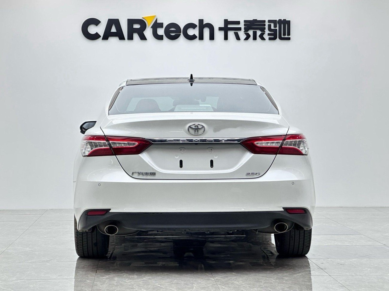 Toyota Camry 2021