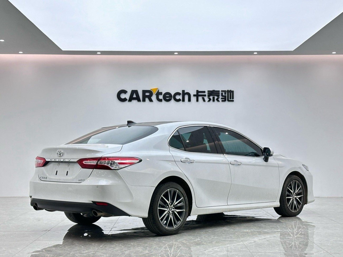 Toyota Camry 2021