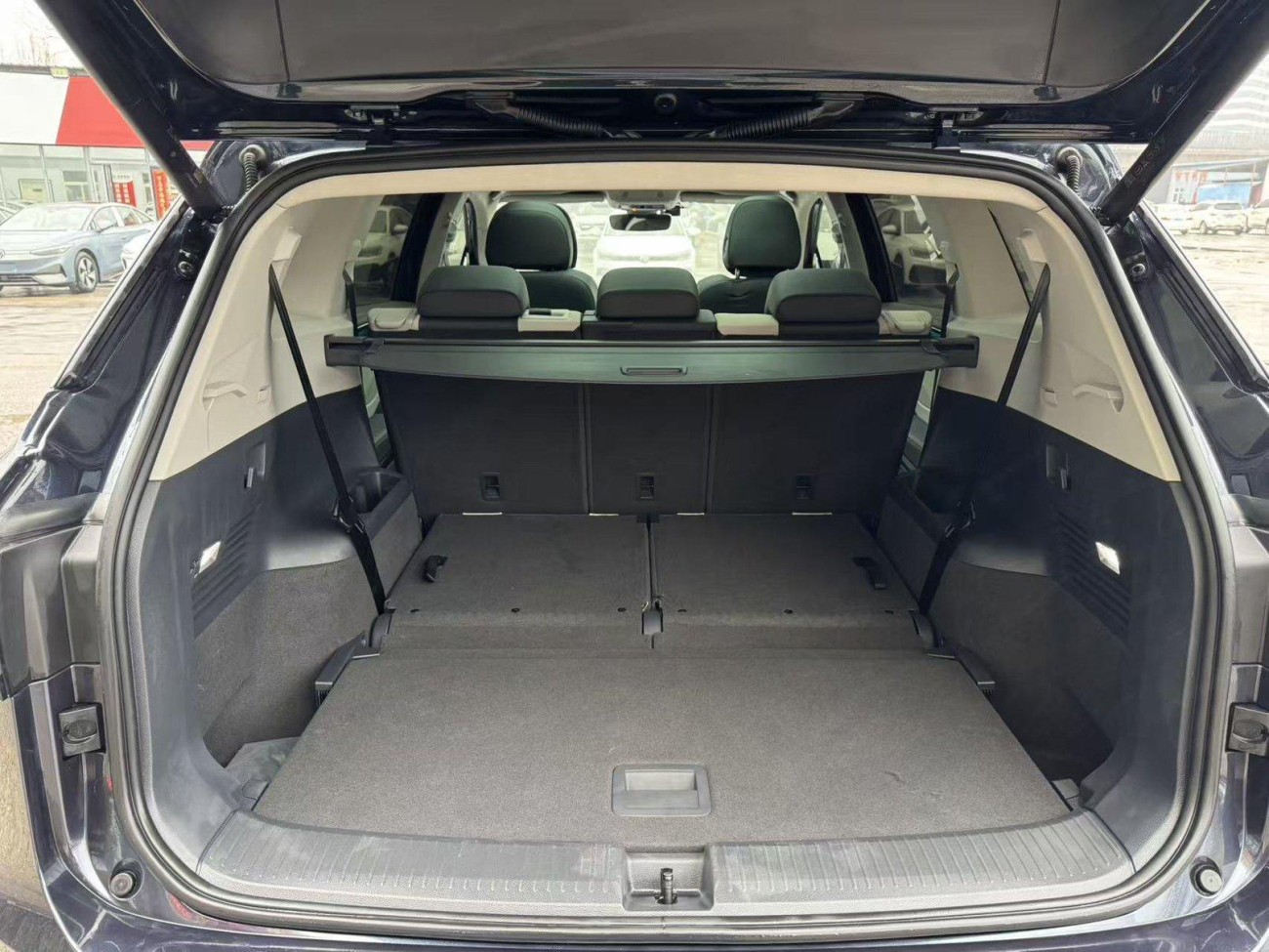 Volkswagen ID.6 2022