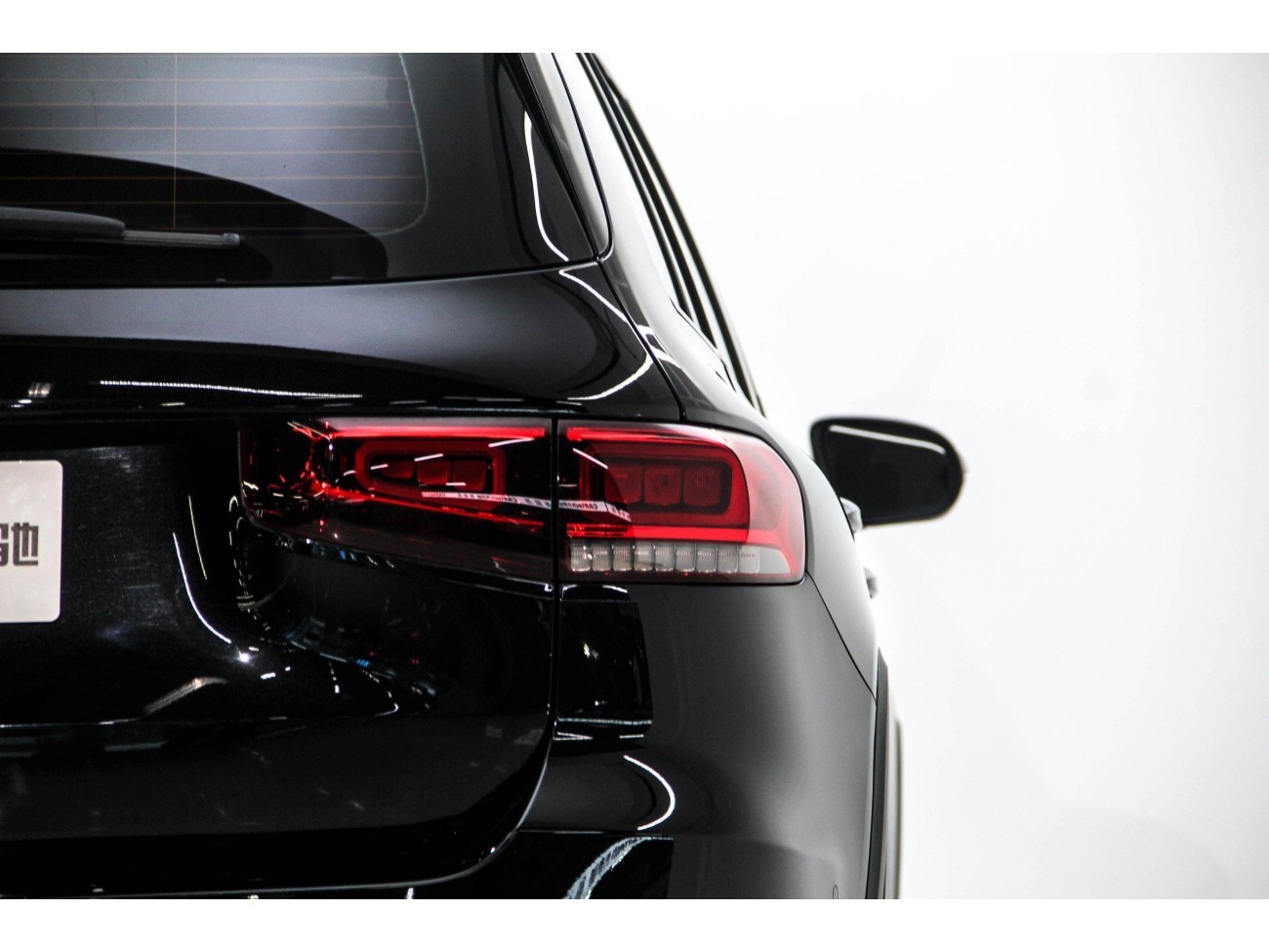 Mercedes-Benz GLB 2023