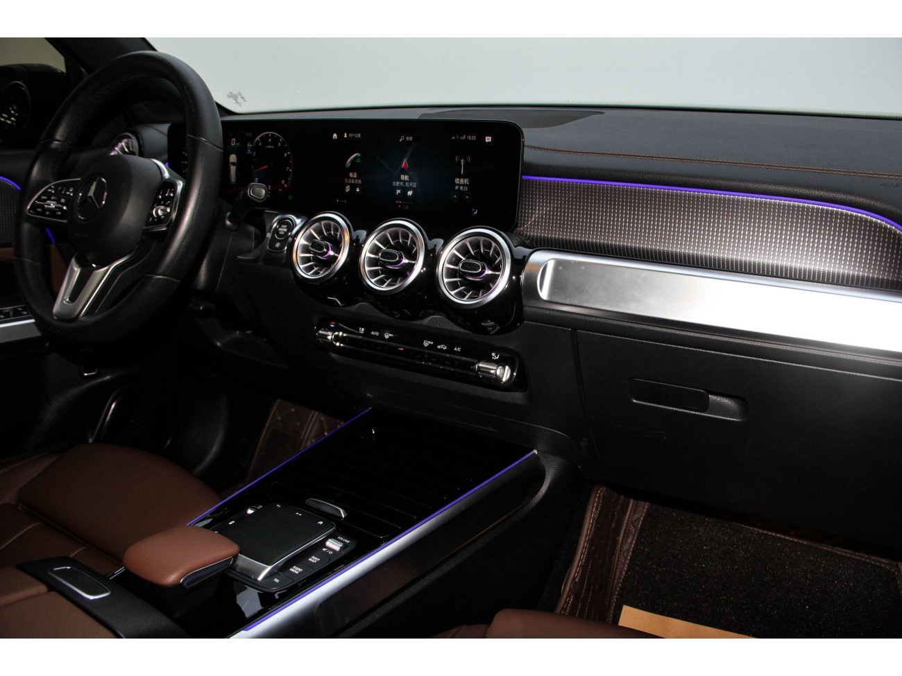 Mercedes-Benz GLB 2023