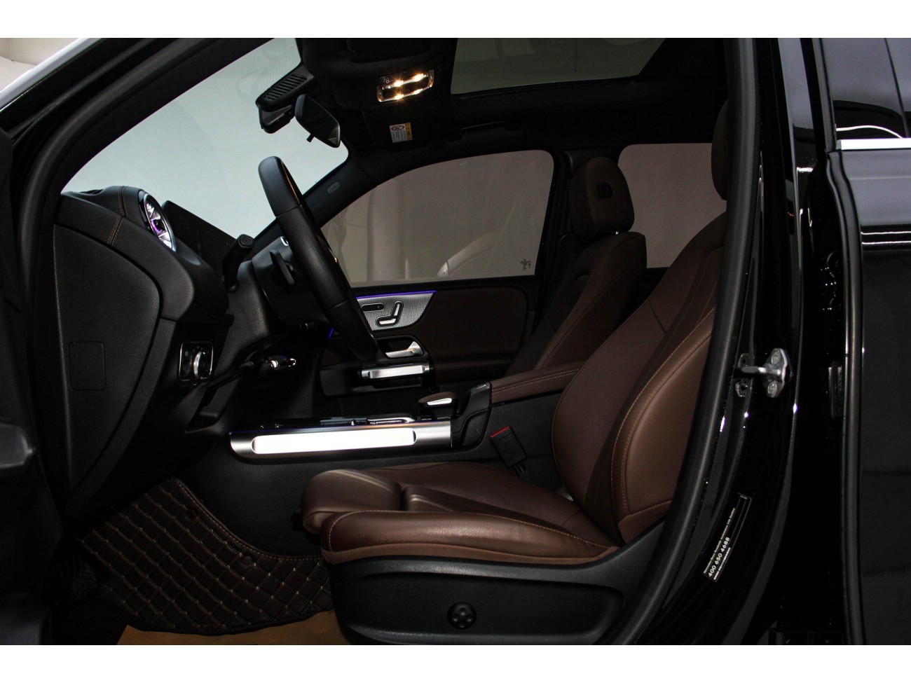 Mercedes-Benz GLB 2023