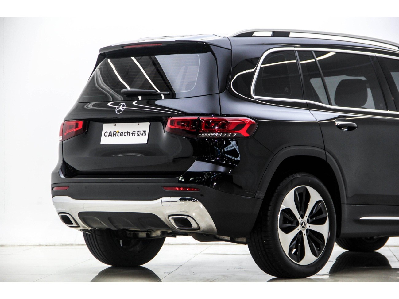 Mercedes-Benz GLB 2023