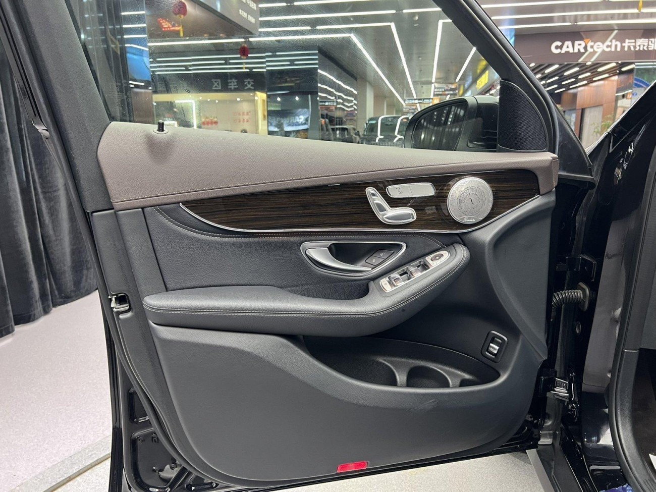 Mercedes-Benz GLC 260 L 2019