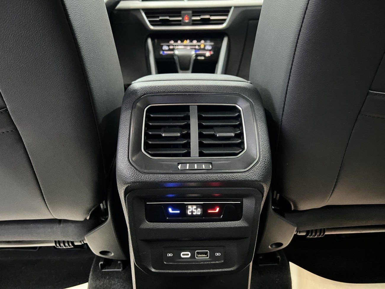 Volkswagen Tiguan L 2022