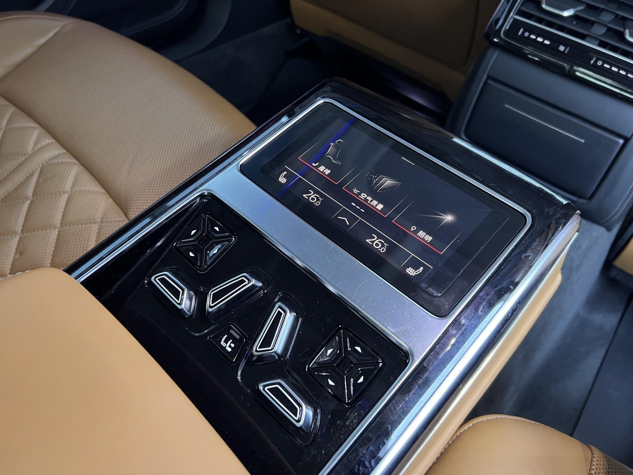 Audi A8L 50 TFSI 2024