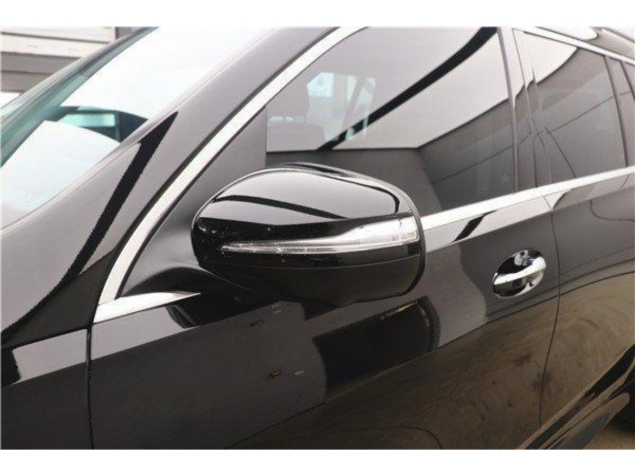 Mercedes-Benz GLS 450 4MATIC 2023