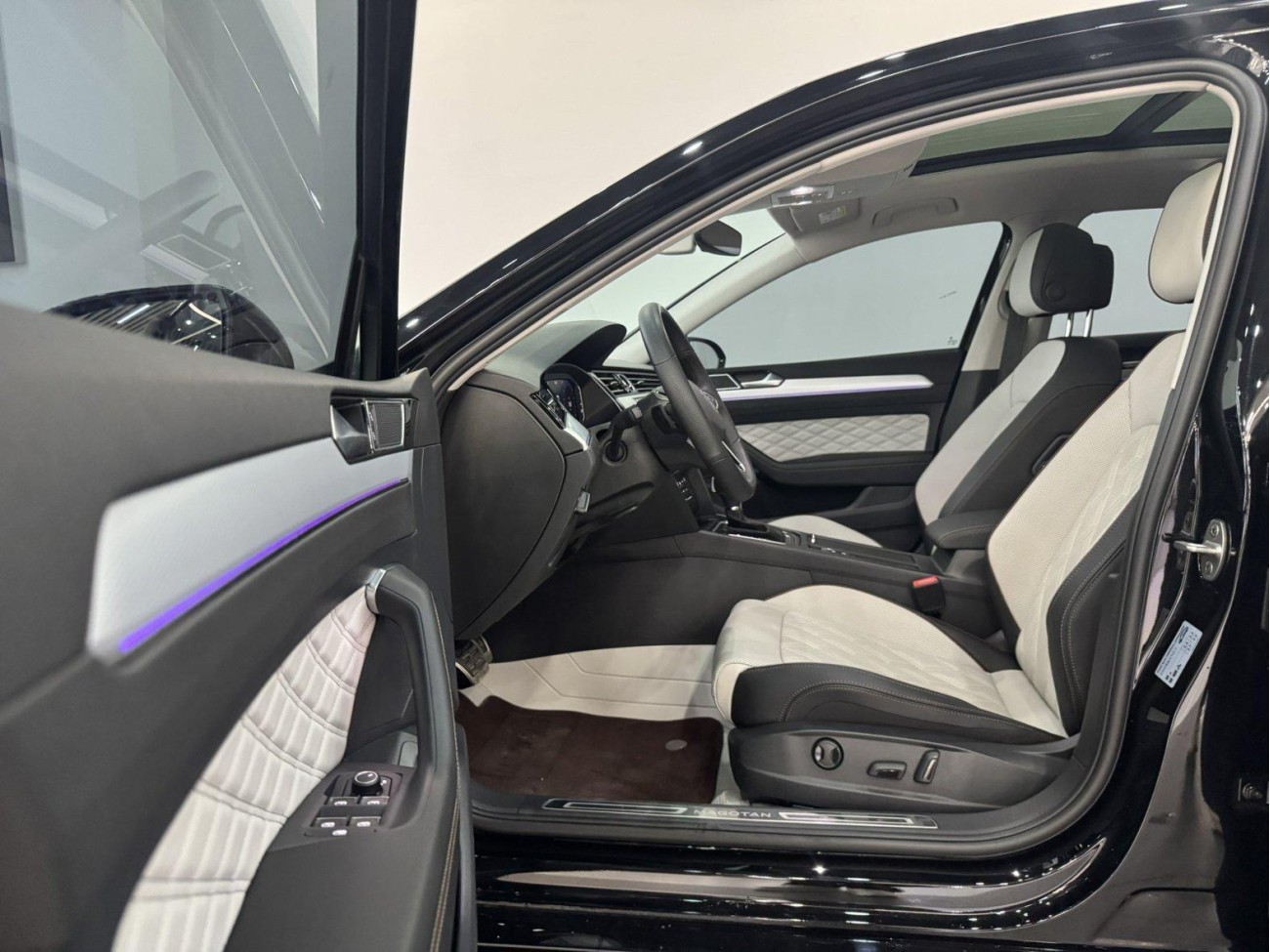 Volkswagen Magotan 2025