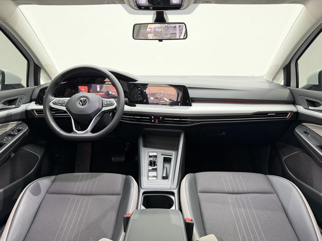 Volkswagen Golf 2025