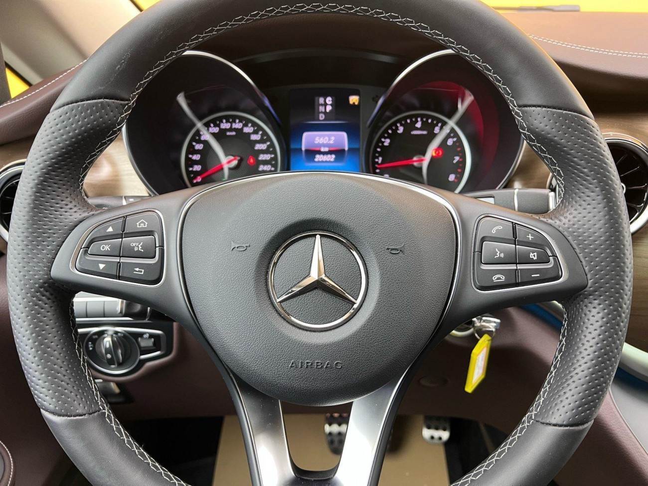 Mercedes-Benz V 2023