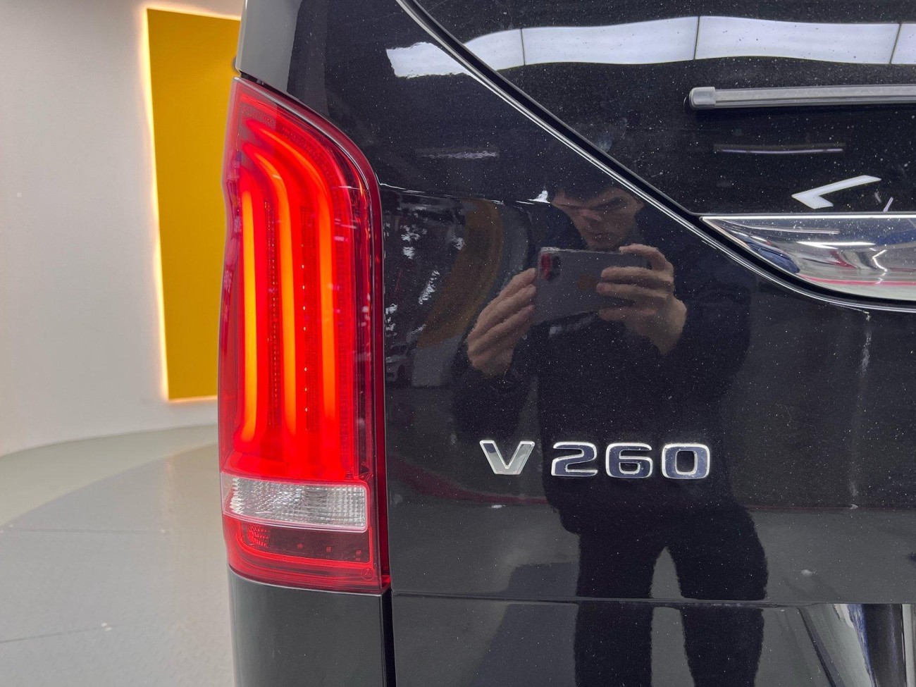 Mercedes-Benz V 2023