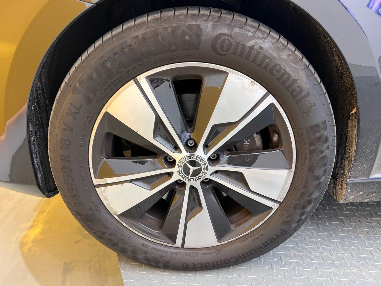 Mercedes-Benz V 2023