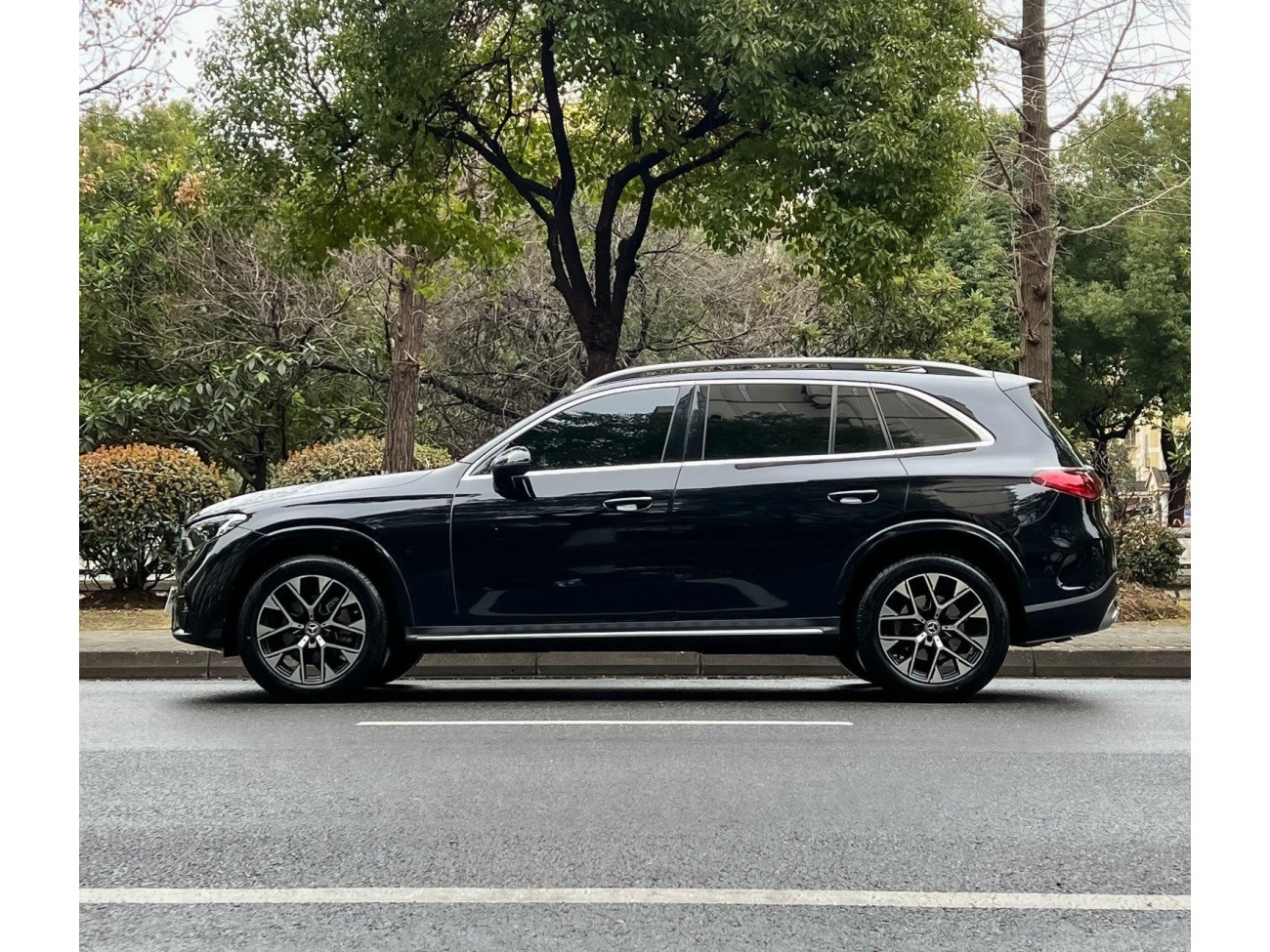 Mercedes-Benz GLC 260 L 2025