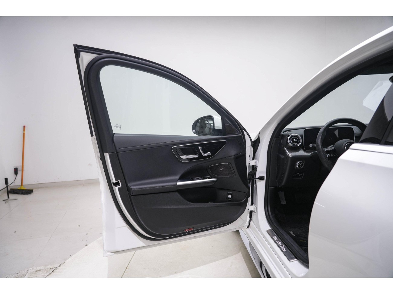 Mercedes-Benz C 260 L 2024