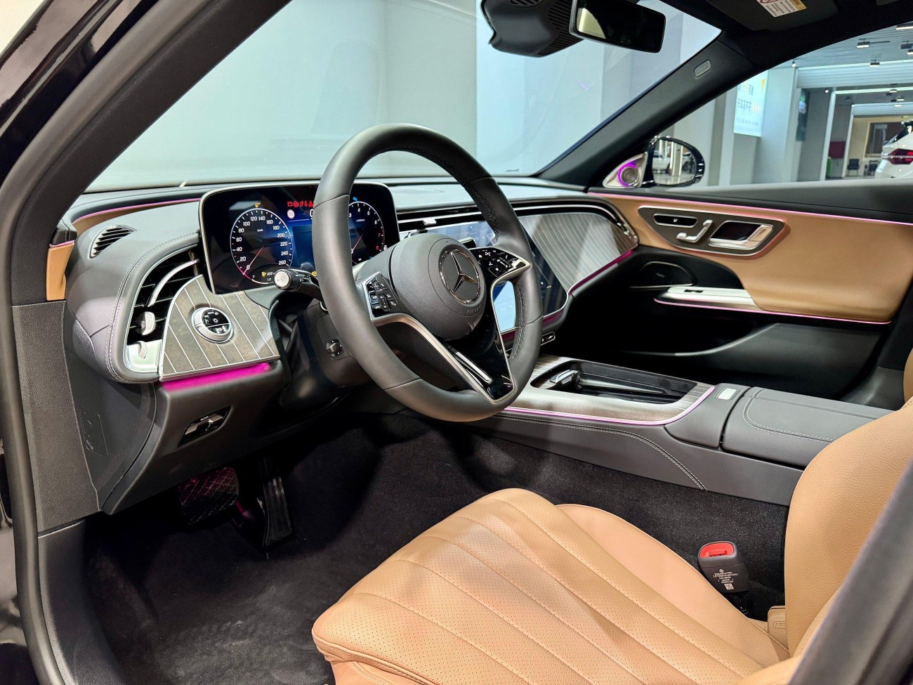 Mercedes-Benz E 300 L 2025