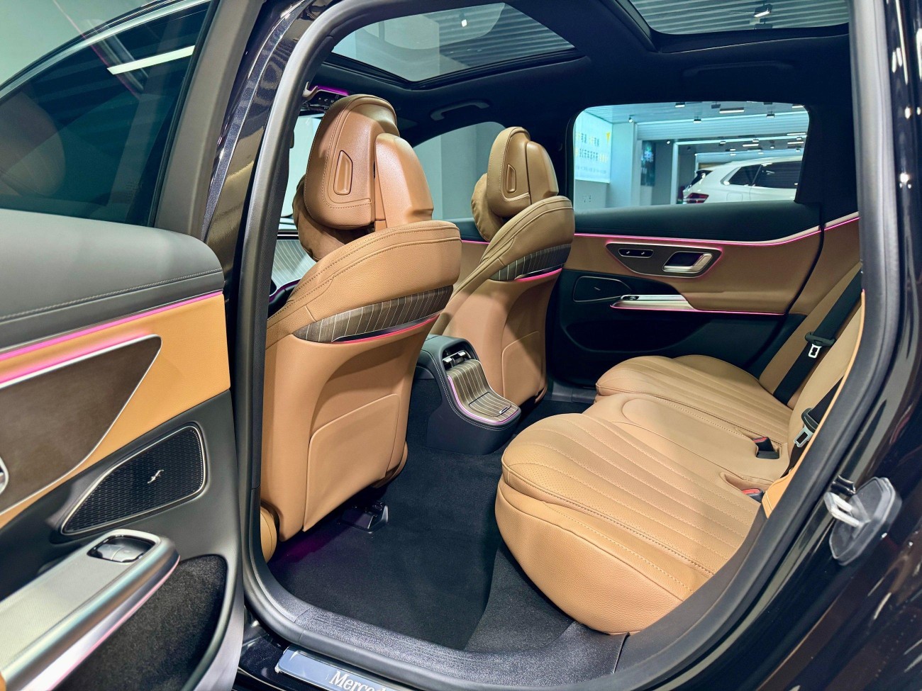 Mercedes-Benz E 300 L 2025