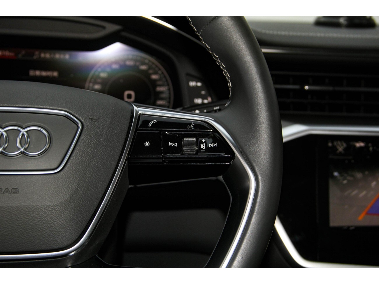 Audi A7L 45 TFSI 2024