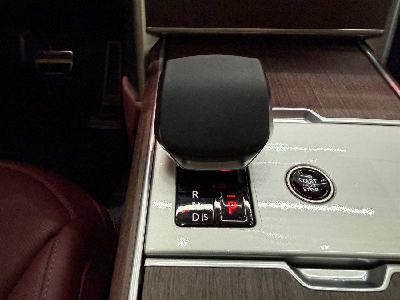 Land Rover Range Rover 2025