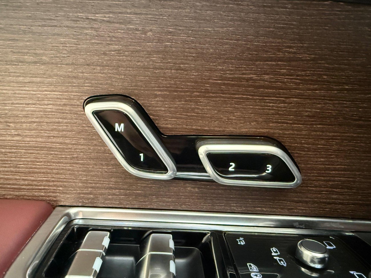 Land Rover Range Rover 2025