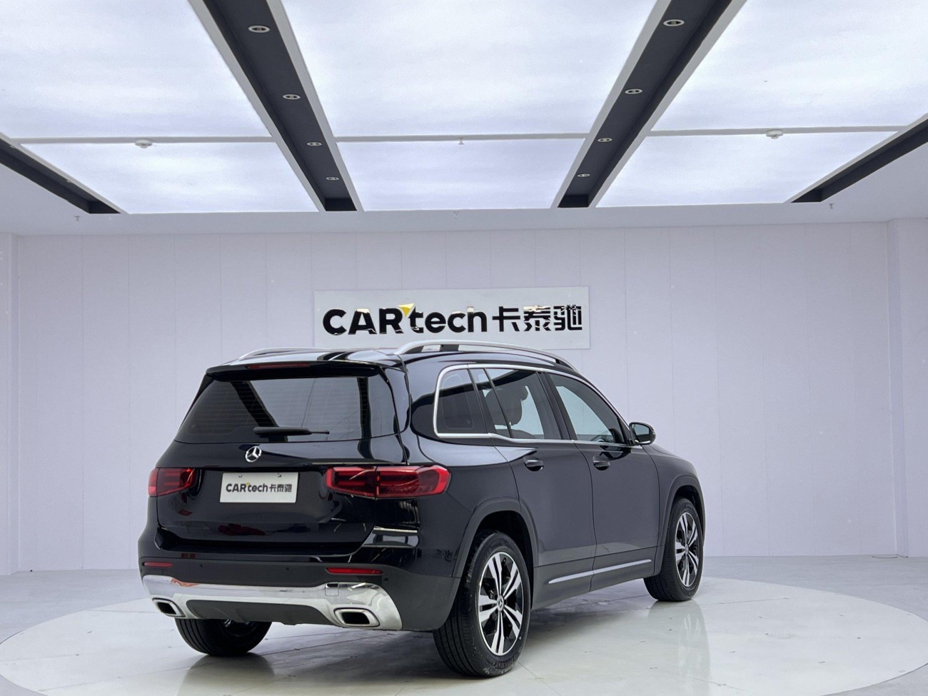 Mercedes-Benz GLB 2024