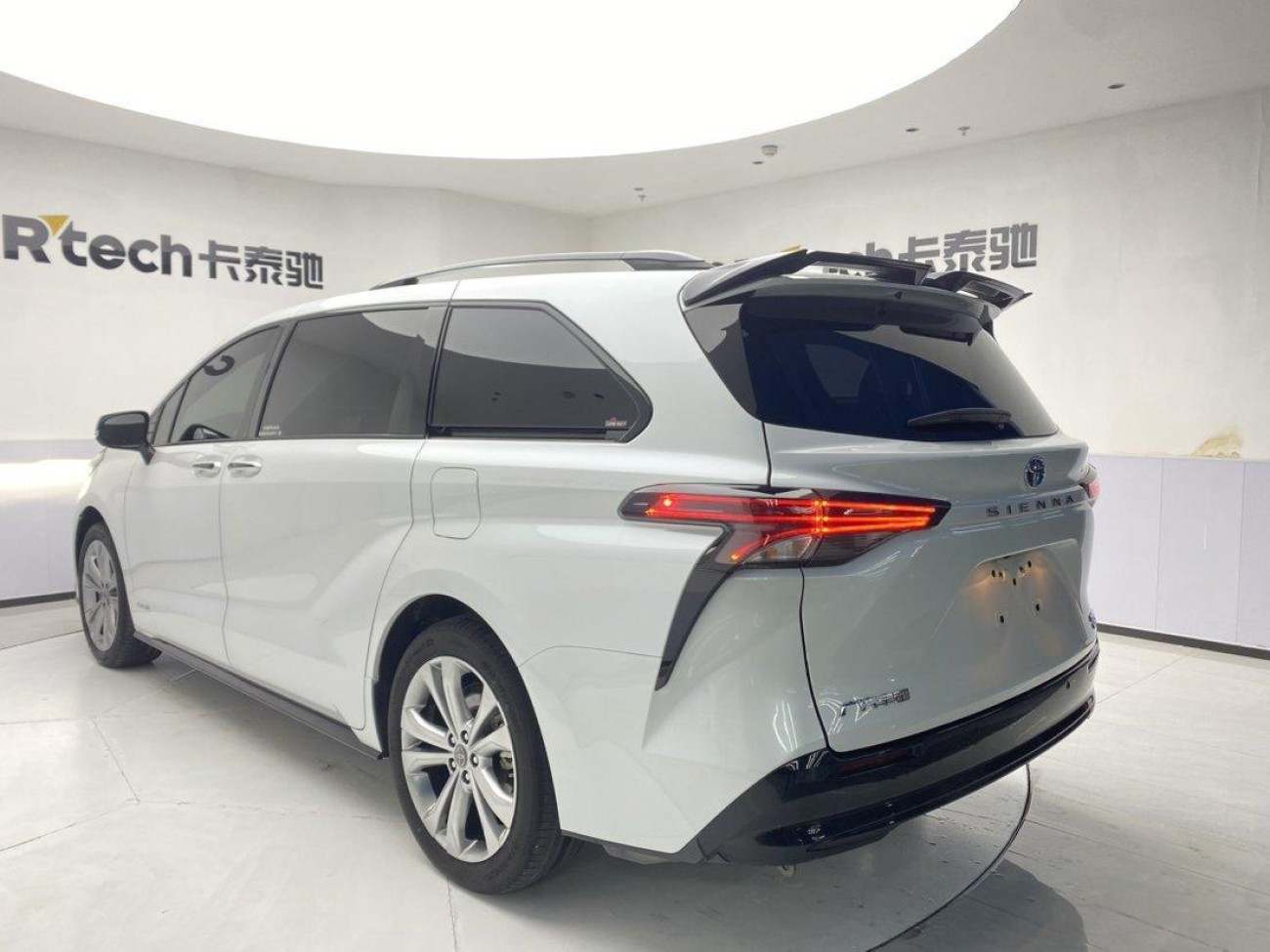 Toyota Sienna 2024