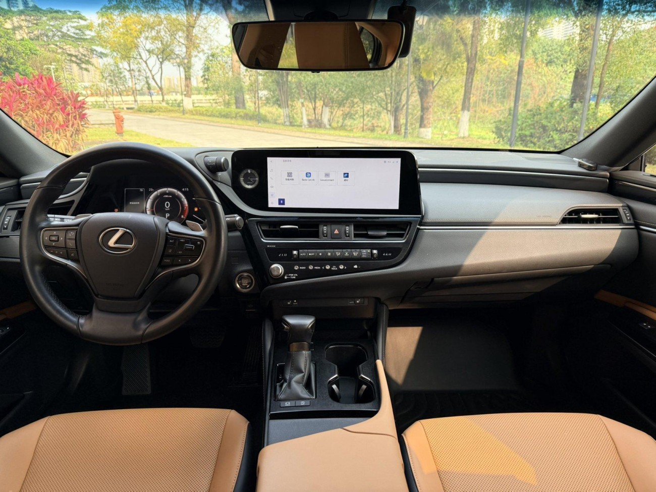 Lexus ES 200 2024