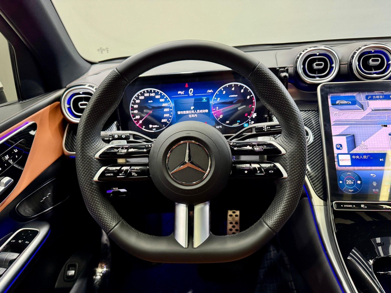 Mercedes-Benz GLC 260 L 2025