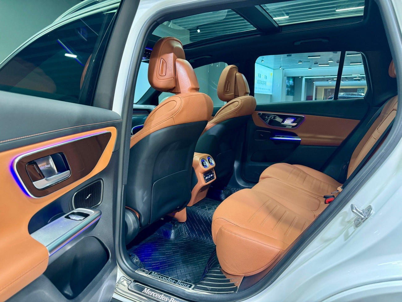 Mercedes-Benz GLC 260 L 2025