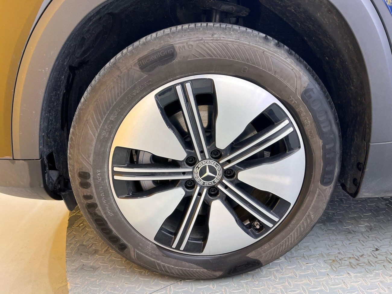 Mercedes-Benz EQB 2025