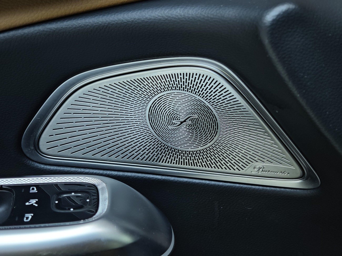 Mercedes-Benz E 300 L 2025