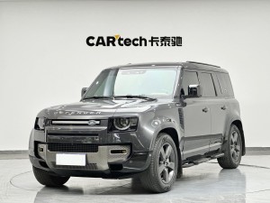 Land Rover Defender 2024