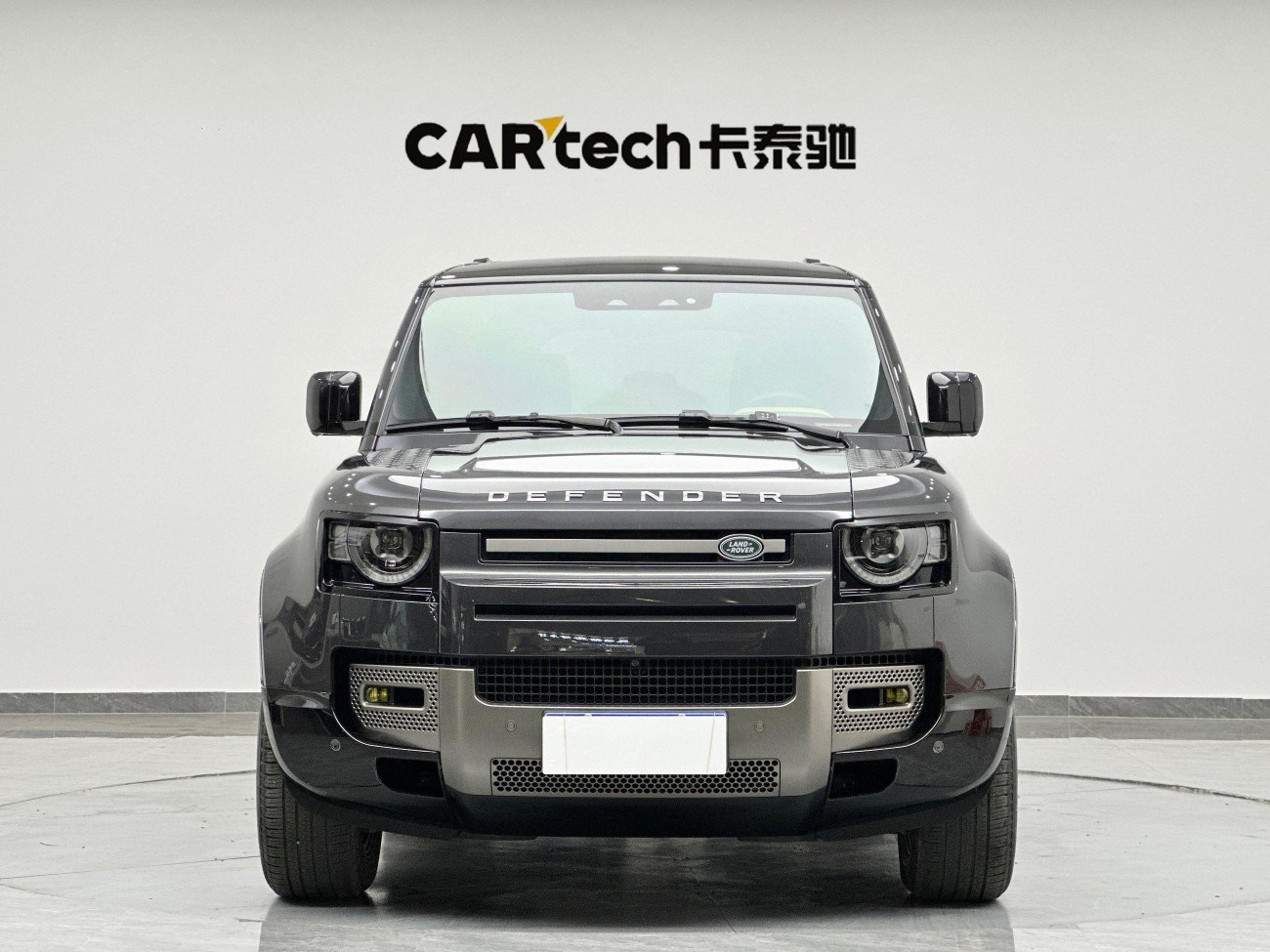 Land Rover Defender 2024