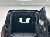 Land Rover Defender 2024