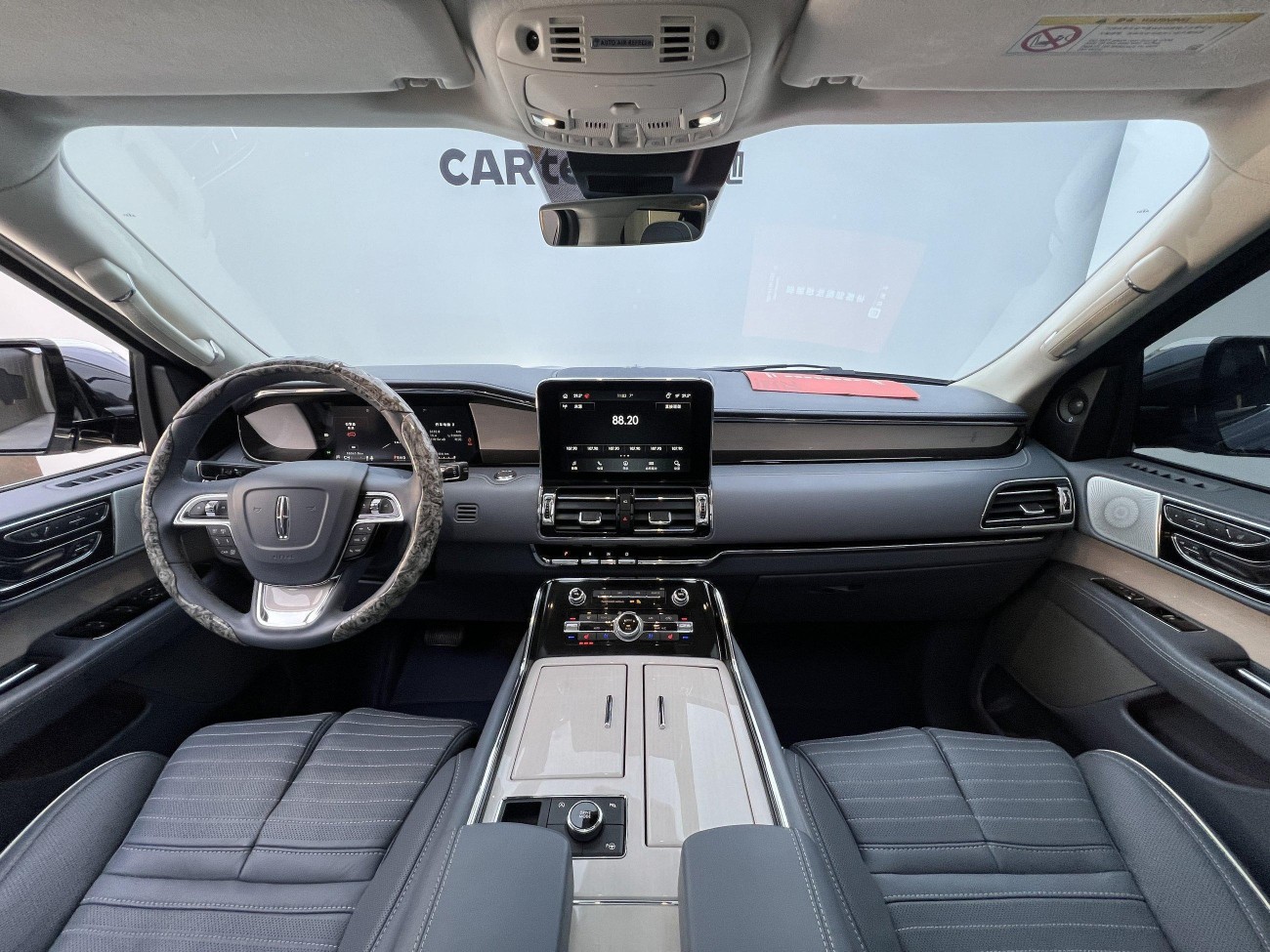 Lincoln Navigator 2022