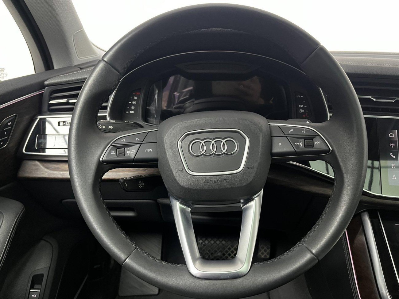 Audi Q7 55 TFSI 2023