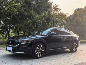 Volkswagen Passat 2025