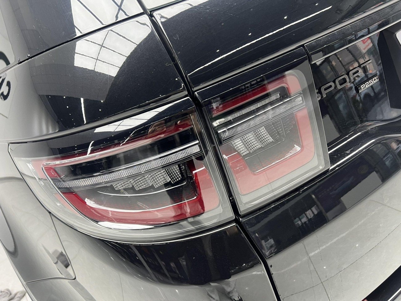 Land Rover Discovery Sport 2023