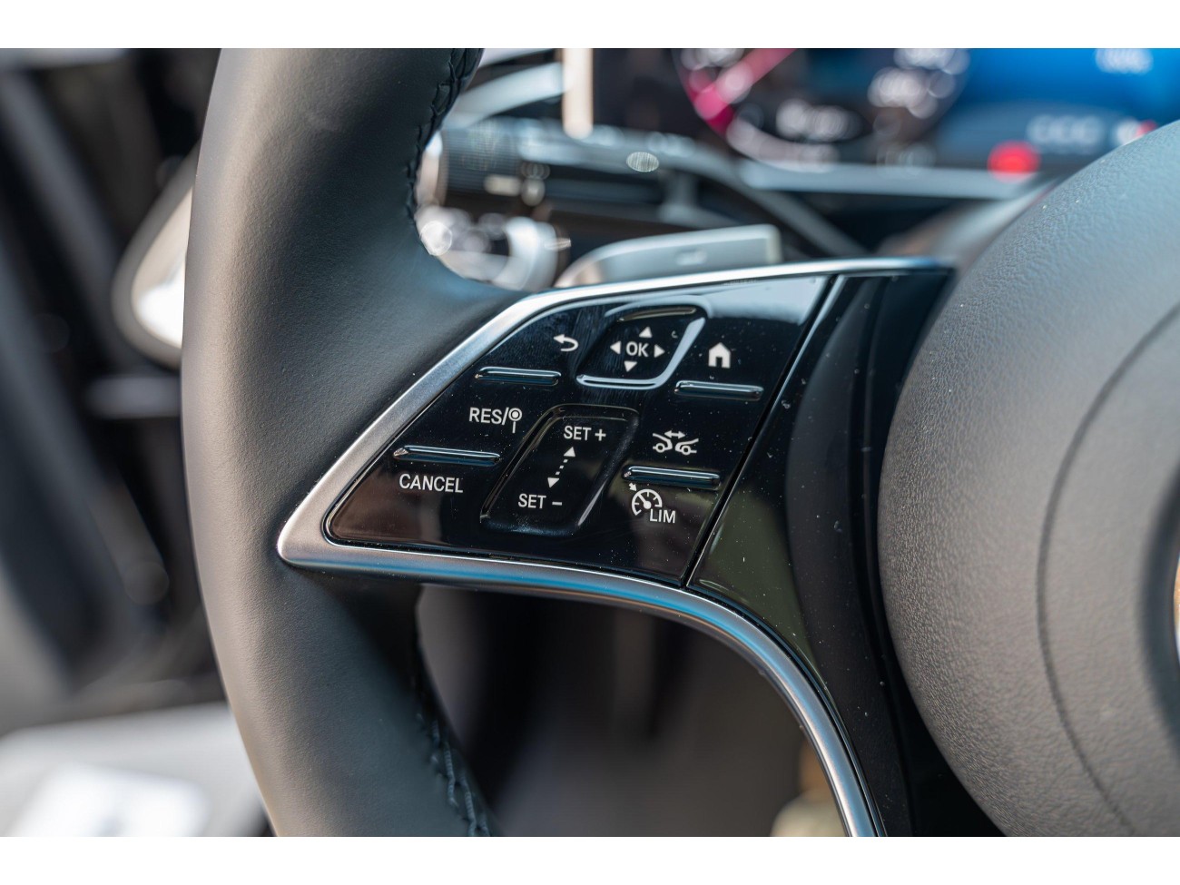 Mercedes-Benz E 300 L 2025