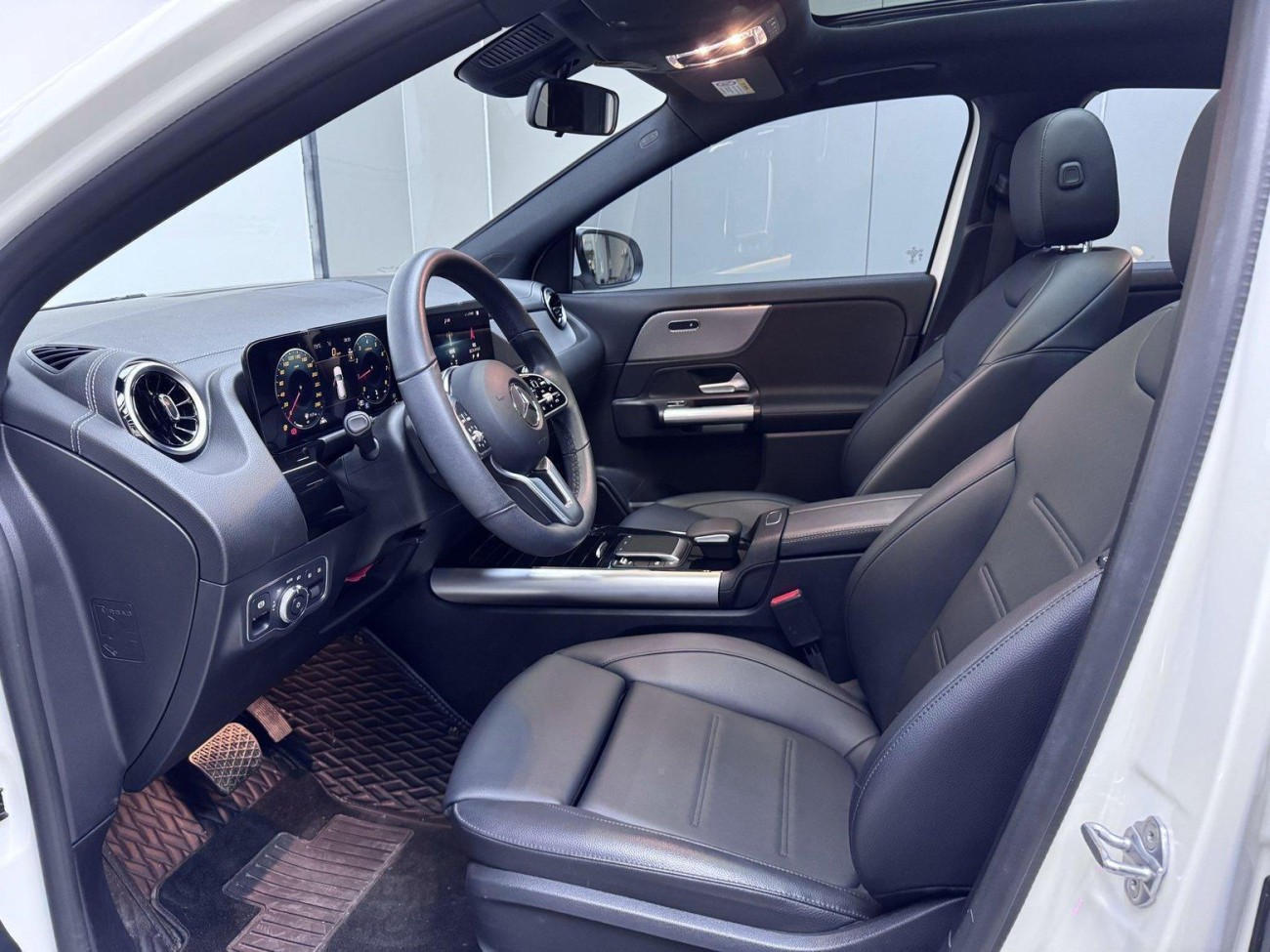 Mercedes-Benz GLA 200 2023