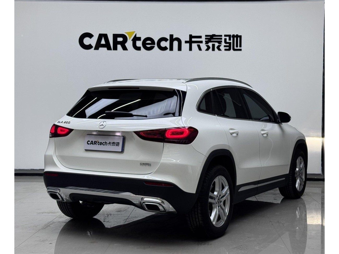 Mercedes-Benz GLA 200 2023