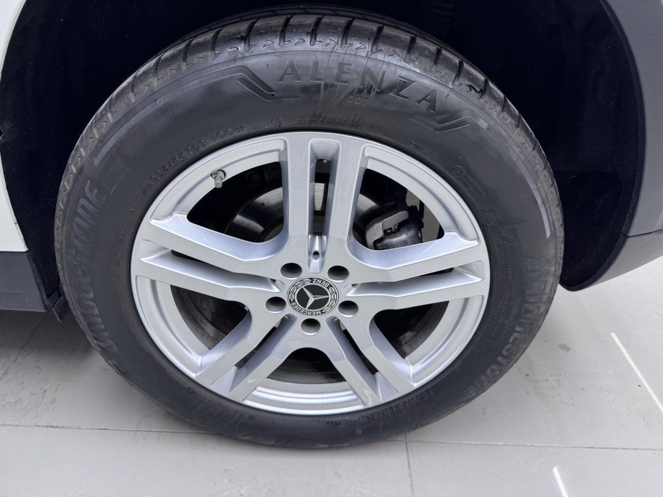 Mercedes-Benz GLA 200 2023