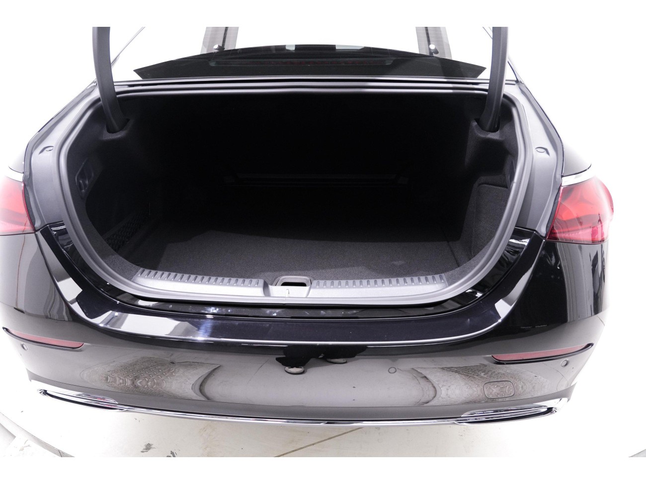 Mercedes-Benz E 300 L 2025