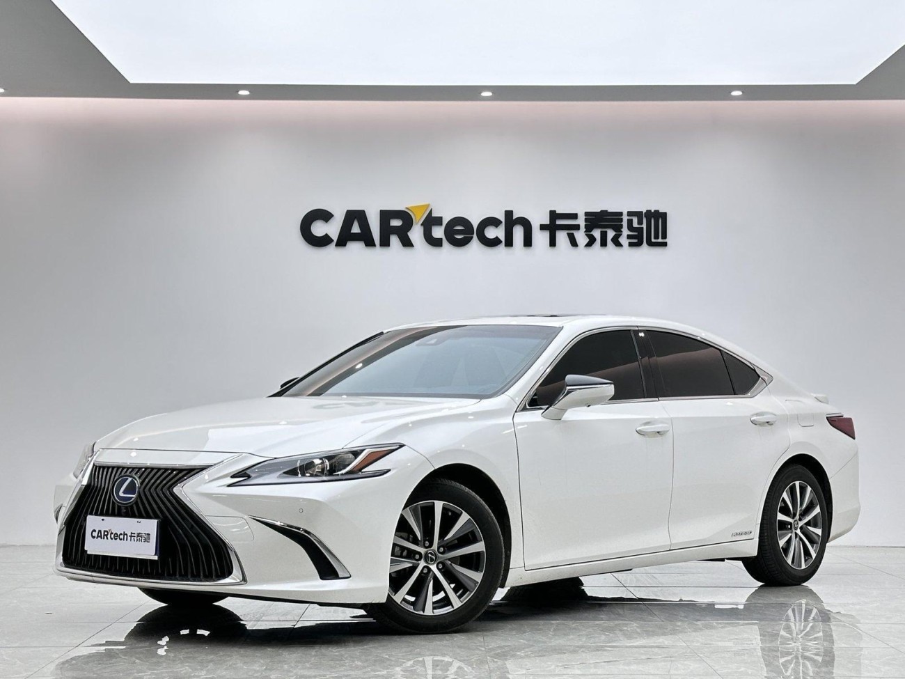 Lexus ES 300h 2020