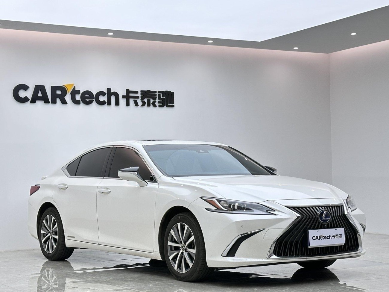 Lexus ES 300h 2020