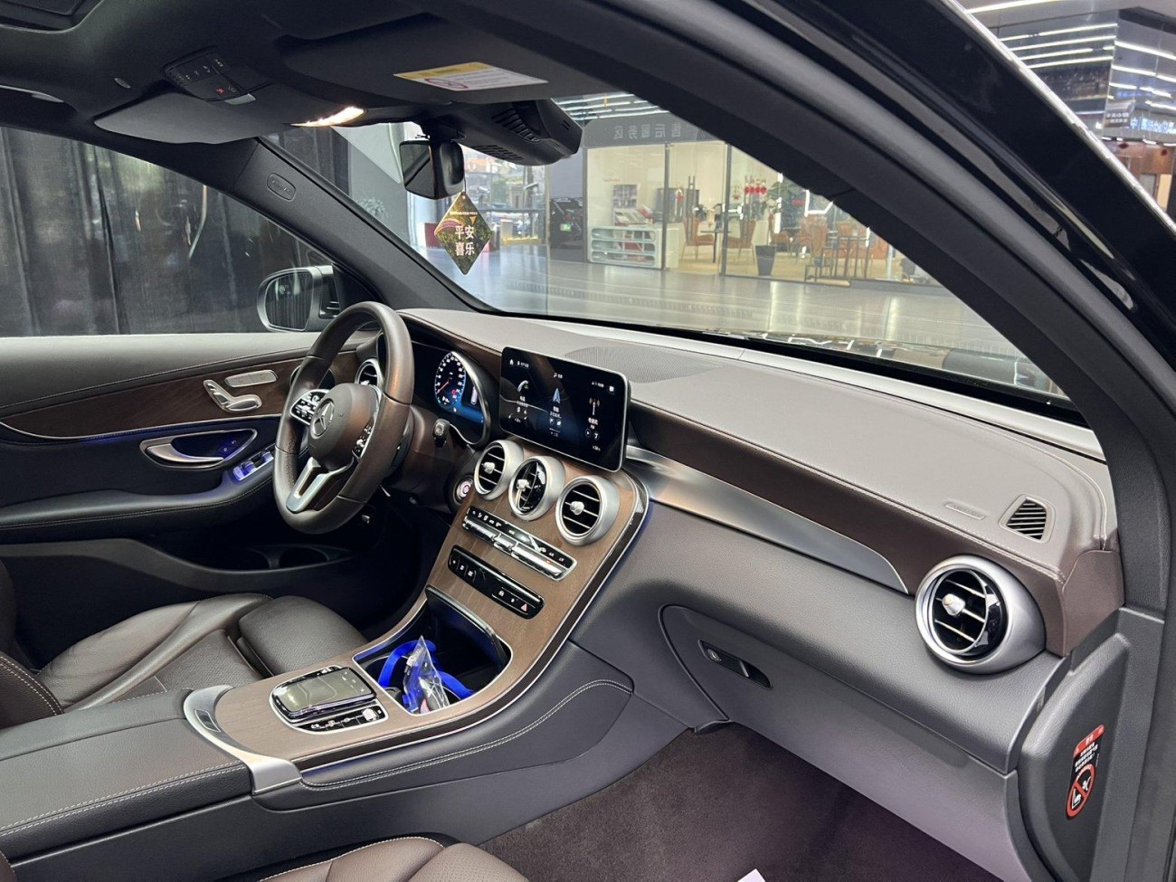 Mercedes-Benz GLC 260 L 2020