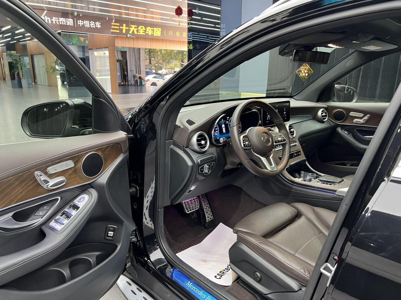 Mercedes-Benz GLC 260 L 2020